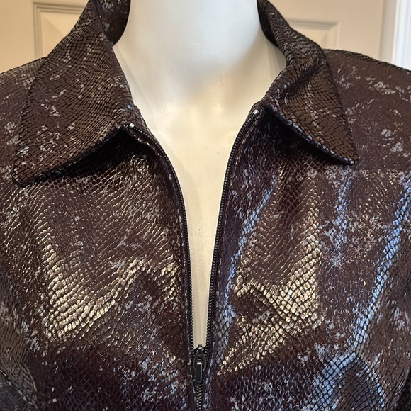 TOWN & TRAVEL faux snakeskin jacket - Picture 2 of 7